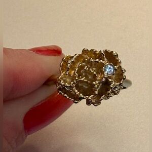 Avon 1970s Gold Floral Crystal Accent Ring - Women Jewelry Size 8.5